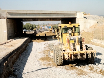 Αρχαία βρέθηκαν πάλι στην Ανθεια, στη γέφυρα του νέου αυτοκινητόδρομου