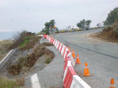 Σε άσχημη κατάσταση οι στροφές της Τσακώνας - Απαιτείται προσοχή από τους οδηγούς (βίντεο-φωτογραφίες)