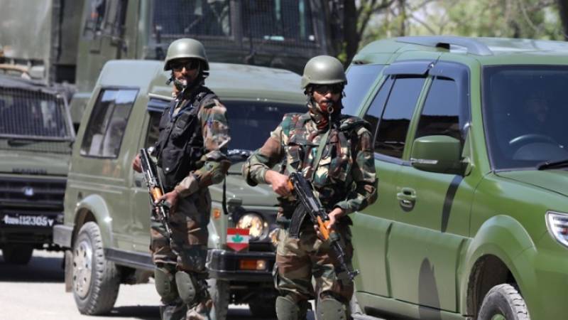 Ινδία: Τουλάχιστον 4 τραυματίες από επίθεση με βομβίδα στο Κασμίρ