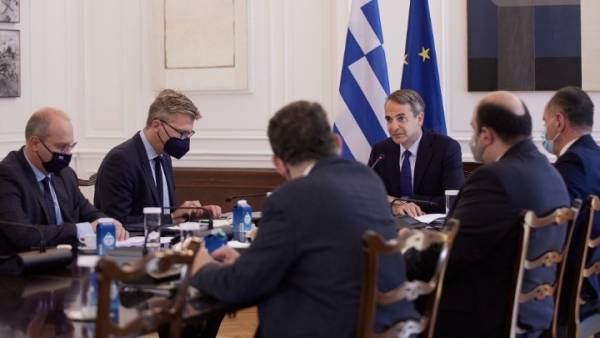 Μητσοτάκης: Εμβολιαζόμαστε, ενωνόμαστε, παίρνουμε τις ζωές μας πίσω (Βίντεο)