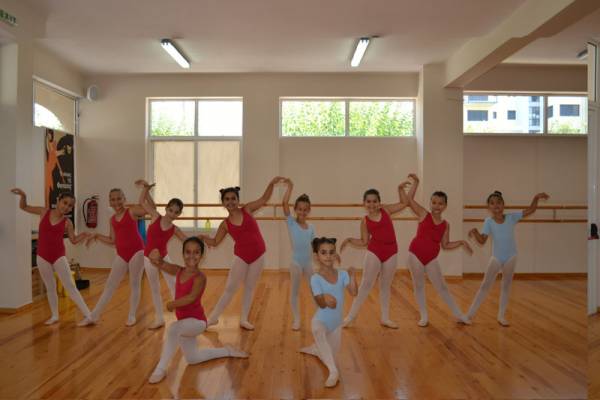 Μπαλαρίνες από την Τριφυλία με το Russian Ballet Theater 