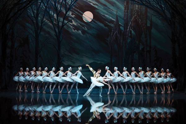 Οι νικητές των προσκλήσεων για τη «Λίμνη των Κύκνων» από το Russian Ballet Theater στο Σαϊνοπούλειο