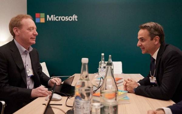 Συνάντηση του Κυρ. Μητσοτάκη με τον πρόεδρο της Microsoft στο Νταβός