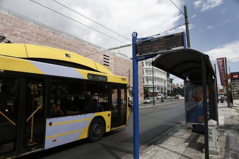 Λιόσια: Λεωφορείο του ΟΑΣΑ έπεσε σε κολώνα – Πέντε τραυματίες (βίντεο)