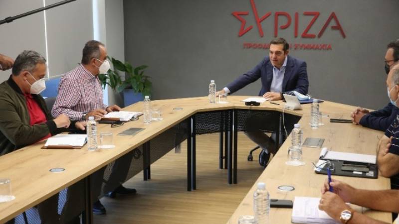 Τσίπρας: &quot;Ο κ. Μητσοτάκης δεν πουλά καν, αλλά εκχωρεί τη ΔΕΗ μέσα σε βαθιά ενεργειακή κρίση&quot;