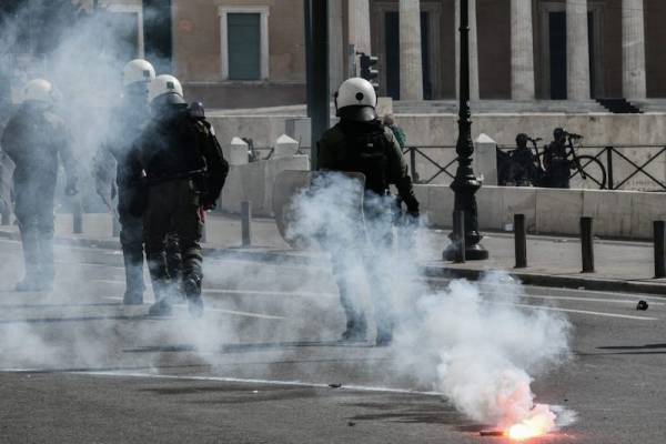 Επεισόδια στο Σύνταγμα στο περιθώριο του συλλαλητηρίου για τη σιδηροδρομική τραγωδία