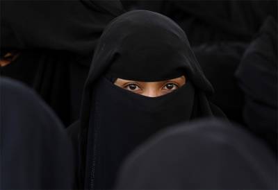 Ελβετία: Η κυβέρνηση κατέθεσε στο Κοινοβούλιο νομοσχέδιο για επιβολή προστίμου σε όσους παραβιάζουν την "απαγόρευση της μπούρκα"