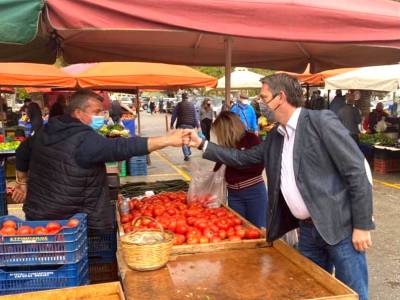 Επίσκεψη Μαντά στην Κεντρική Αγορά Καλαμάτας