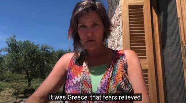 Μεσσηνία: Η διάσημη σοπράνο Marlis Petersen υμνεί την Ελλάδα από το σπίτι της στην Κορώνη (βίντεο)