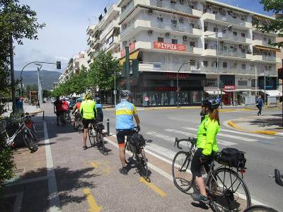 Οι ποδηλατόδρομοι προσελκύουν τουρίστες (βίντεο)