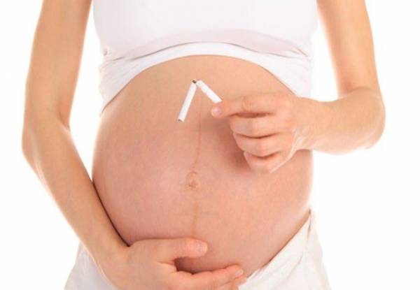 Εγκυμοσύνη: Το κάπνισμα μπορεί να προκαλέσει προβλήματα ακοής στα παιδιά