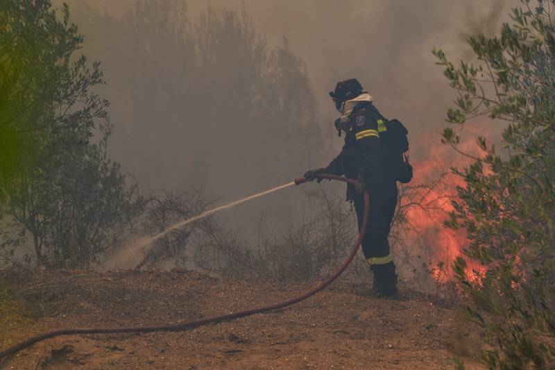 63 πυρκαγιές το τελευταίο 24ωρο - Παραμένουν δυνάμεις στις Κεχριές