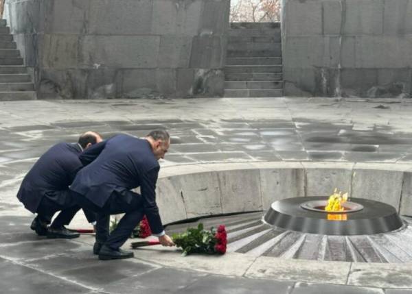 Κατάθεση στεφάνου από Γεραπετρίτη στο μνημείο Γενοκτονίας των Αρμενίων