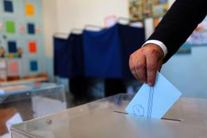 Ζεσταίνουν μηχανές για εκλογές τα κόμματα:  Τα πρώτα ονόματα υποψήφιων βουλευτών