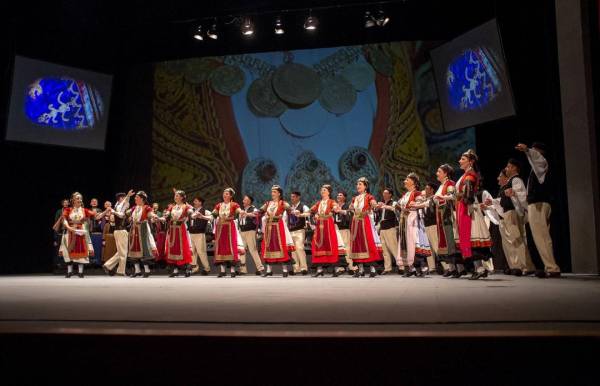 Λύκειο των Ελληνίδων Καλαμάτας: Τμήμα παραδοσιακού χορού για αρχάριους ενηλίκους
