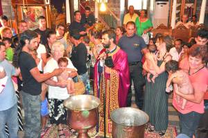 Ομαδική βάπτιση 90 παιδιών τη Δευτέρα στην Καρποφόρα