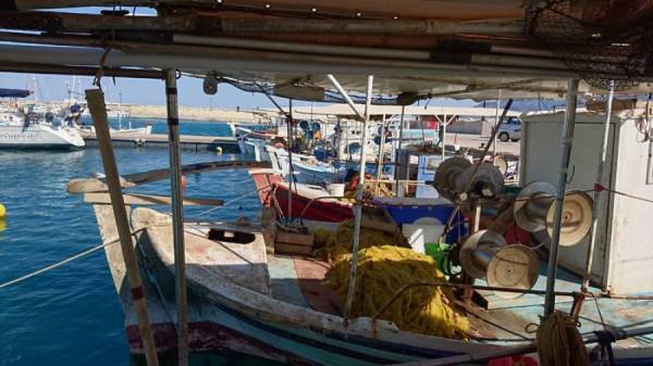 Τριφυλία: Ζητούν έκτακτο συμβούλιο για το αλιευτικό καταφύγιο Μαραθούπολης
