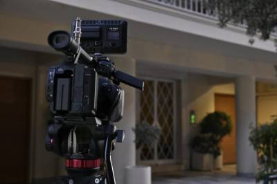 Θάνατος Μαζωνάκη: «Βροχή» οι καταγγελίες για το ιατρείο του Κολωνακίου (βίντεο)
