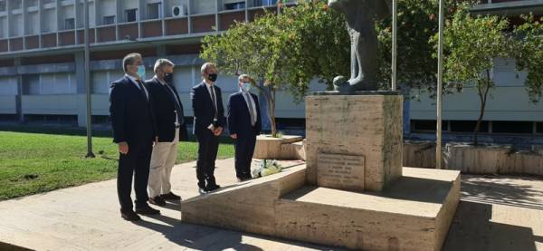 Καλαμάτα: Ο δήμαρχος Θεσσαλονίκης στο μνημείο των Μεσσήνιων Μακεδονομάχων