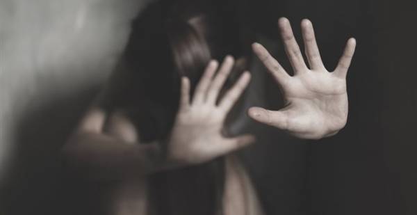 Αλλαγή του ορισμού του βιασμού στην Ελλάδα ζητά η Διεθνής Αμνηστία