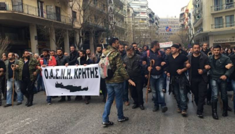 Στην Αθήνα οι αγρότες της Κρήτης για διαμαρτυρία έξω από το υπουργείο