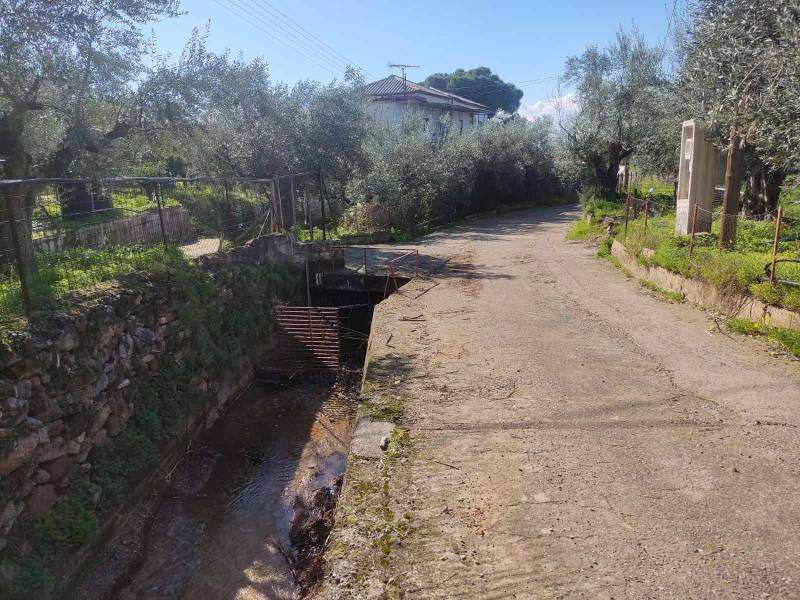 Ασυδοσία στα ρέματα και νομοθετικά κενά