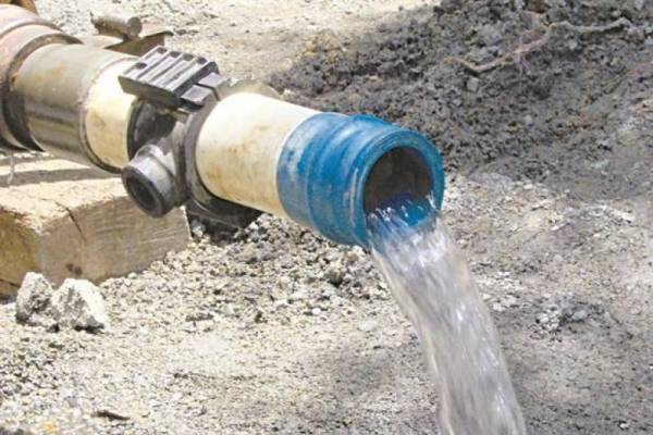 ΔΕΥΑΤ: Έσπασε ο κεντρικός αγωγός ύδρευσης - Την Πέμπτη οι εργασίες επισκευής