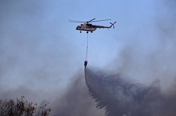 Πυροσβεστικό ελικόπτερο σε ετοιμότητα στο αεροδρόμιο Καλαμάτας