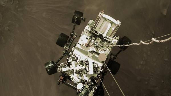 Η NASA έδωσε στη δημοσιότητα το πρώτο βίντεο της προσεδάφισης του Perseverance στον Άρη (βίντεο)