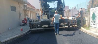 Συνεχίζονται οι ασφαλτοστρώσεις στην Καλαμάτα