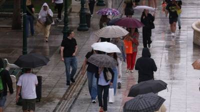 Ισχυρές βροχές και καταιγίδες τουλάχιστον έως την Τρίτη - Συστάσεις της Πολιτικής Προστασίας