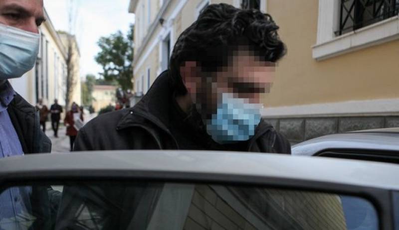 Βιασμός ανήλικης στη Πατήσια: Παραιτήθηκε ο δικηγόρος του ιερέα - &quot;Μου απέκρυψε στοιχεία&quot;