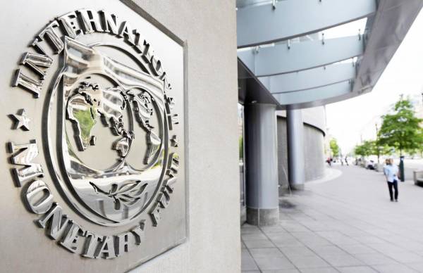 Το ΔΝΤ στηρίζει την κυβέρνηση για την αναδιάρθρωση του Δημοσίου Χρέους