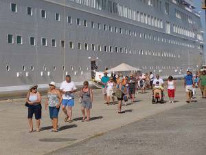 40.000 τουρίστες με κρουαζιερόπλοια μέσα στο 2015 στην Καλαμάτα