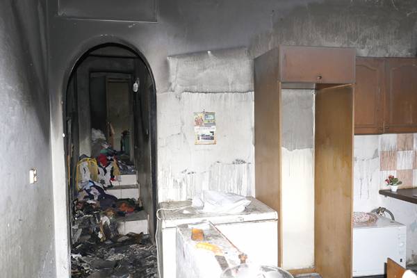 Δήμος, Τρίτεκνοι και πολίτες στο πλευρό της οικογένειας στην Καλαμάτα: Κύμα αλληλεγγύης μετά την πυρκαγιά 