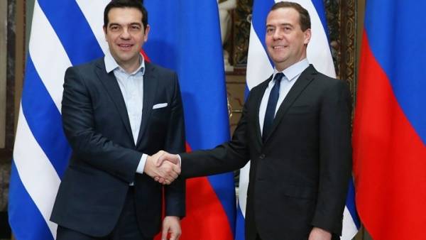 Η ελληνο-ρωσική συνεργασία στην ατζέντα της συνάντησης Τσίπρα - Μεντβέντεφ