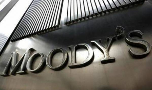 Ο οίκος Moody’s aναβάθμισε τις προοπτικές των ελληνικών τραπεζών