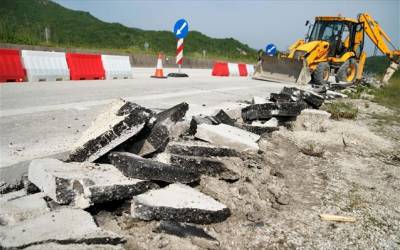 Τέλος στα παιχνίδια με τα έργα - Με κλήρωση οι απευθείας αναθέσεις!