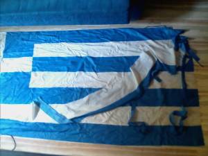 Πήγαν να σκίσουν την ελληνική σημαία σε σχολείο της Καλαμάτας