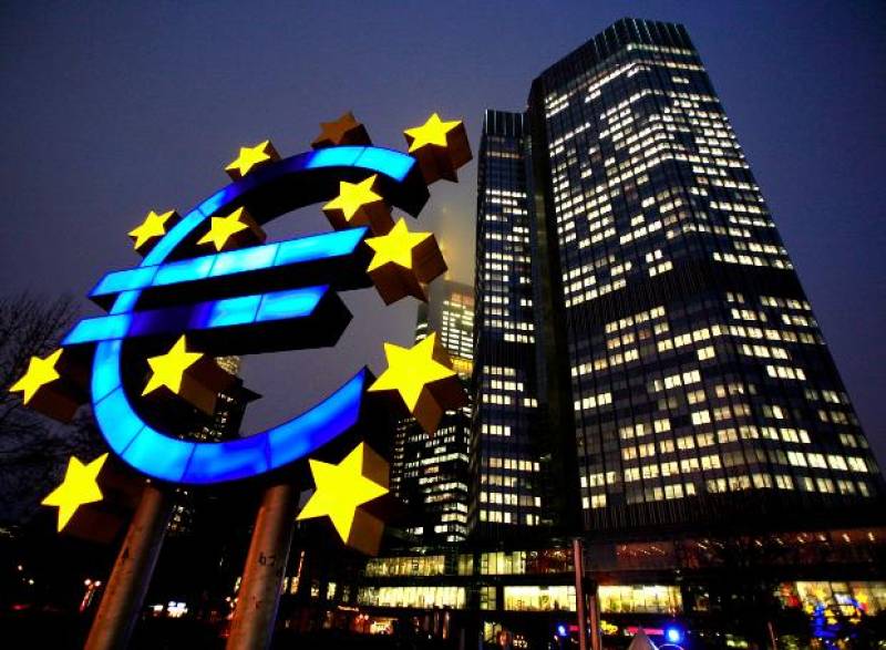Η ΕΚΤ αίρει σταδιακά τα έκτακτα μέτρα στήριξης των τραπεζών