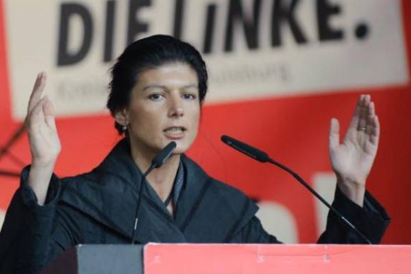 Die Linke: Ελίτ της ΕΕ προσοχή... έτσι είναι η δημοκρατία