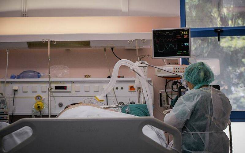 Έχασε τη μάχη με τον κορονοϊό 54χρονη νοσηλεύτρια από τη Δράμα
