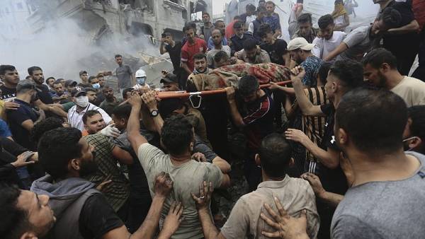 Μεσανατολικό: &quot;Ανοιχτή&quot; σε &quot;πολιτικό διάλογο&quot; δηλώνει η Χαμάς - Σχεδόν 700 νεκροί και 3.800 τραυματίες στη Λωρίδα της Γάζας