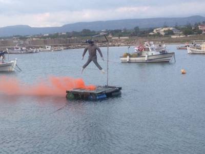 Το κάψιμο του Ιούδα στο Μάραθο