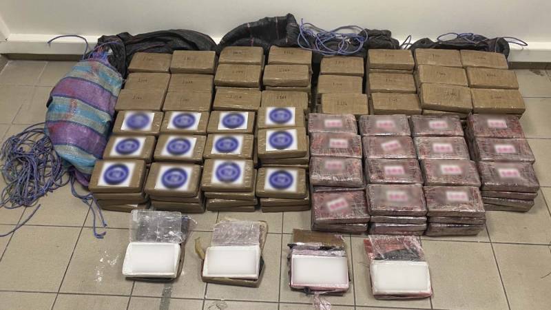 Ελληνικό «μπλόκο» σε 254,5 κιλά κοκαΐνη από το Εκουαδόρ