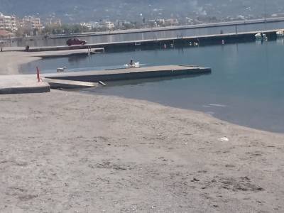 Καλαμάτα: Κινητοποίηση του Λιμενικού για... παράνομη βουτιά (φωτο)