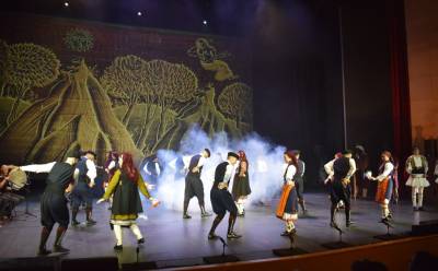 “Ευοί-Ευάν”: Μοναδικές παραστάσεις με αρχέγονα δρώμενα και χορούς από το Λύκειο Ελληνίδων (βίντεο-φωτογραφίες)