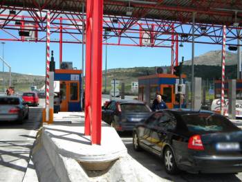 Στα ίδια επίπεδα με πέρσι η κίνηση στα διόδια Βελιγοστής