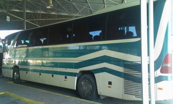 Επίθεση μαθητών ρομά σε σχολικό λεωφορείο στα Αρφαρά
