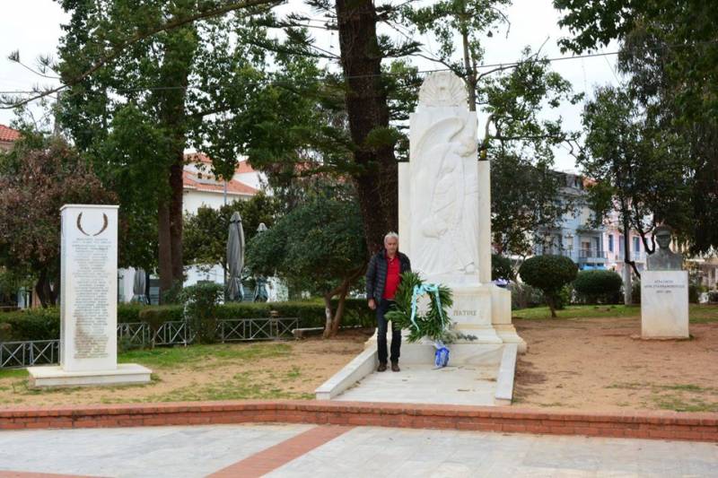 Φιλιατρά: Στεφάνι για την 25η Μαρτίουαπό τον Ν. Αθανασόπουλο